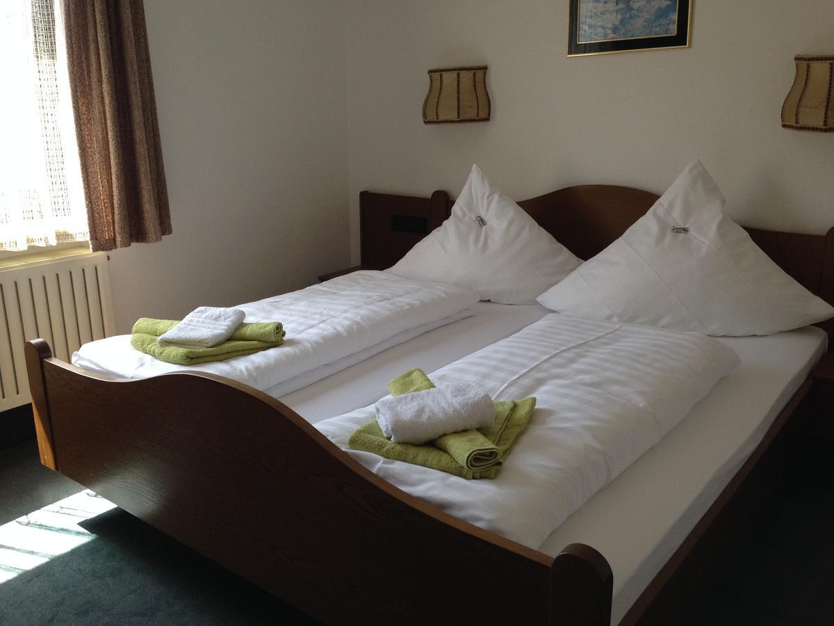Goldene Rose Aparthotel Ebersbach an der Fils Bagian luar foto