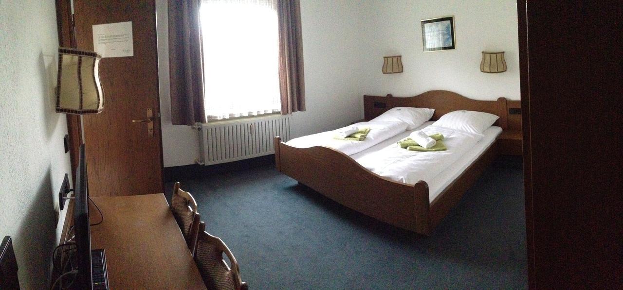 Goldene Rose Aparthotel Ebersbach an der Fils Bagian luar foto