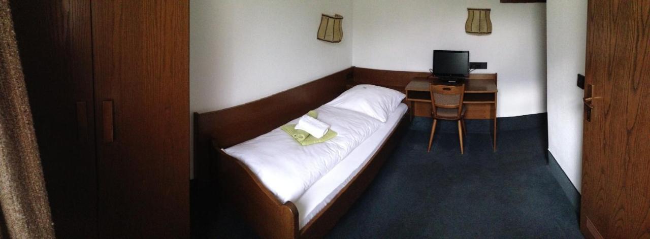 Goldene Rose Aparthotel Ebersbach an der Fils Bagian luar foto